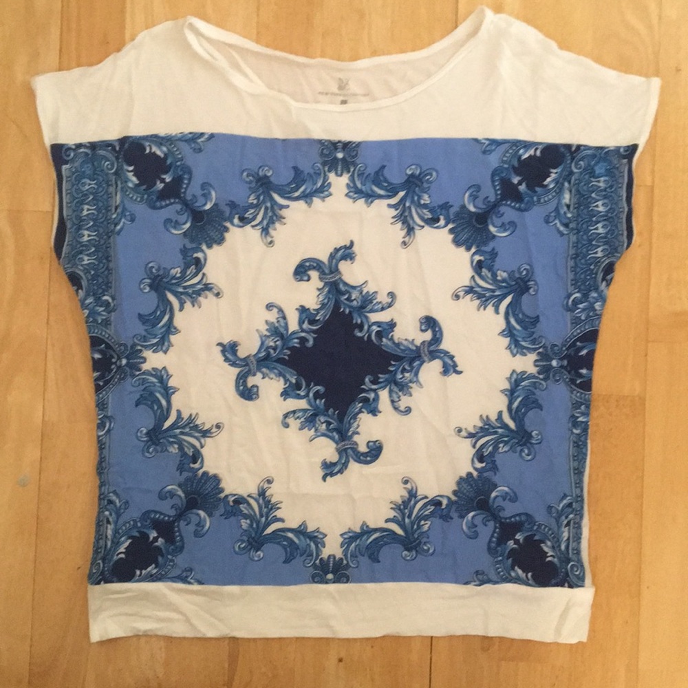 2/$15🦋 Blue printed banded NY & Company.